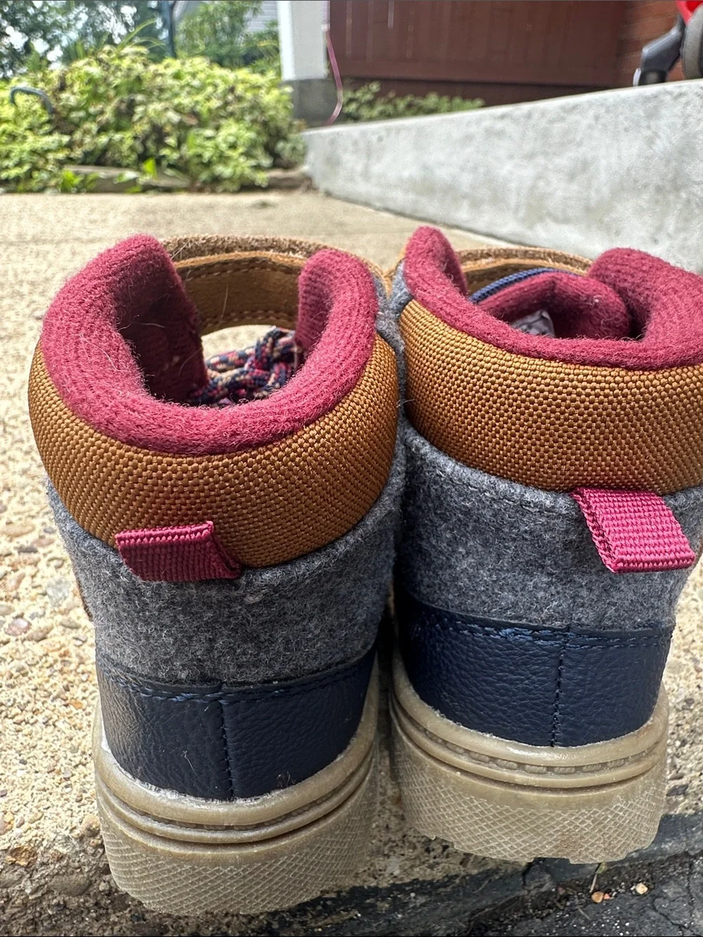 Carters Navy and Tan Winter Boots with Burgundy Lining 8 M